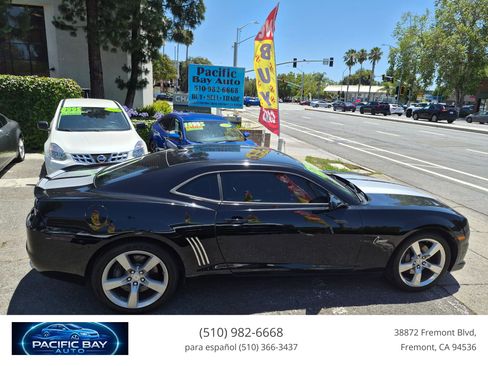 Used 2010 Chevrolet Camaro SS RWD image 8