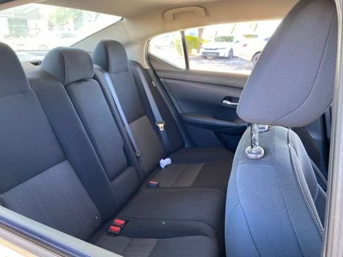 Used 2021 Nissan Sentra SV FWD image 6