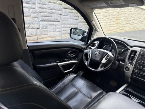 Used 2017 Nissan Titan SL RWD image 27