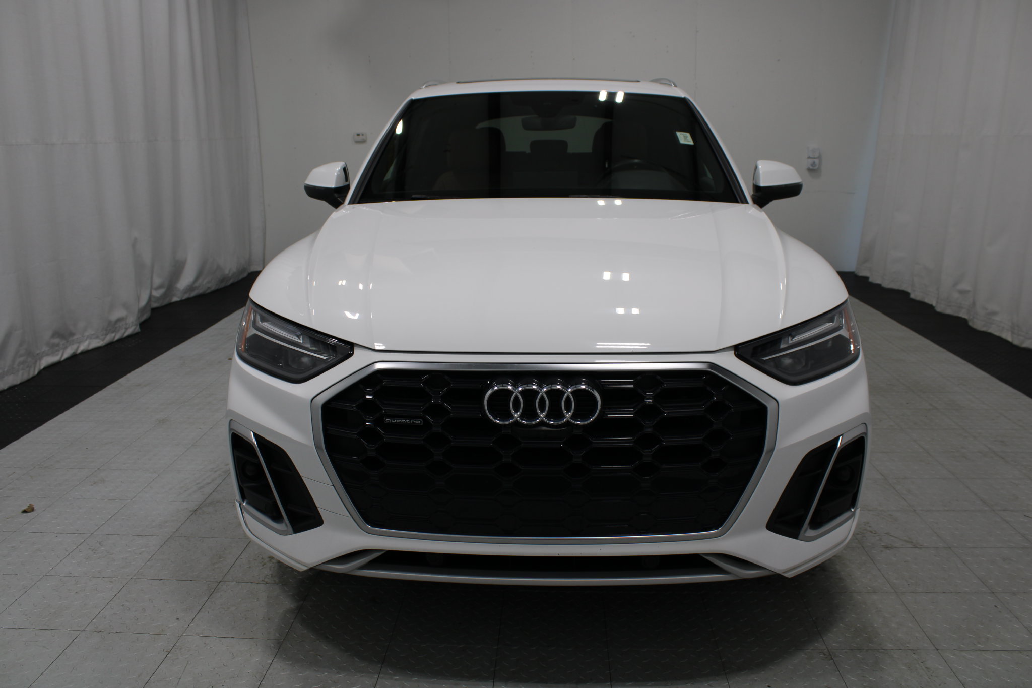 Used 2023 Audi Q5 2.0T Premium Plus AWD/4WD image 3