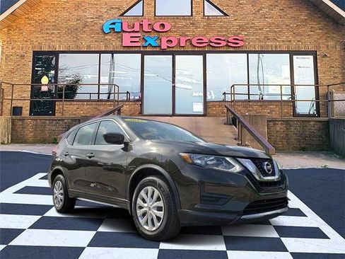 Used 2017 Nissan Rogue S AWD/4WD image 1
