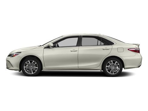 Used 2016 Toyota Camry SE FWD image 3