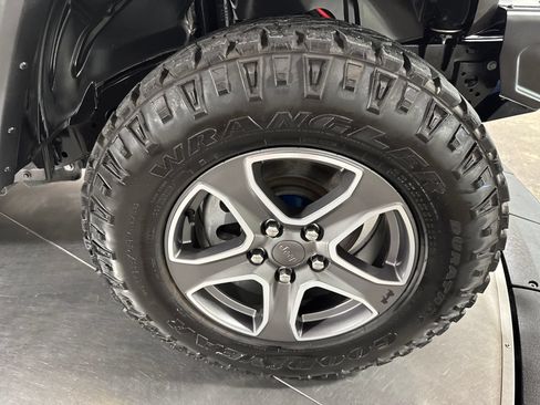 Used 2022 Jeep Wrangler Sport AWD/4WD image 14