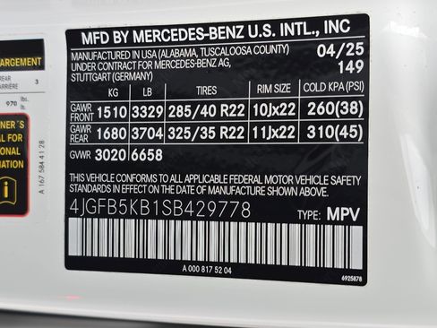 Used 2025 Mercedes-Benz GLE 450 4MATIC image 36