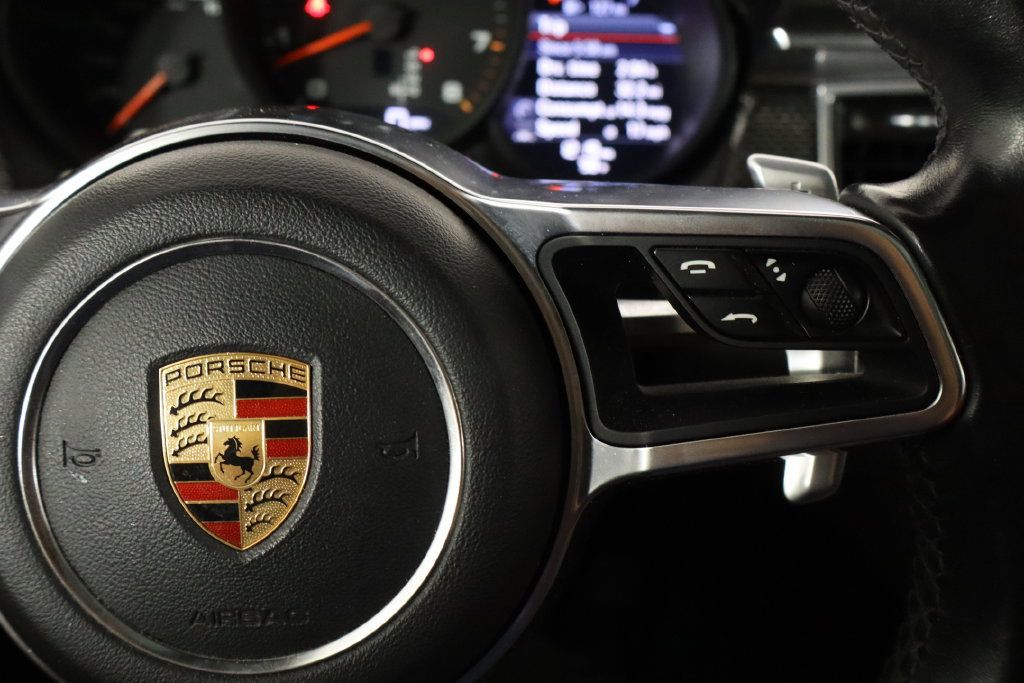 Used 2017 Porsche Macan GTS AWD/4WD image 10