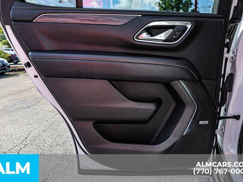 Used 2024 GMC Yukon SLT RWD image 49
