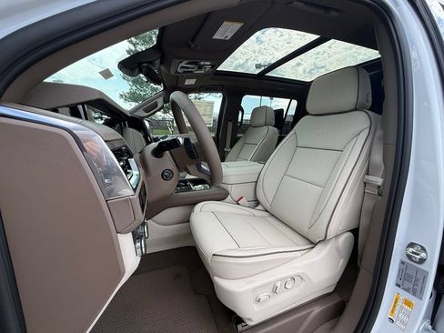 New 2026 GMC Yukon XL Denali w/ Denali Reserve Package AWD/4WD image 5