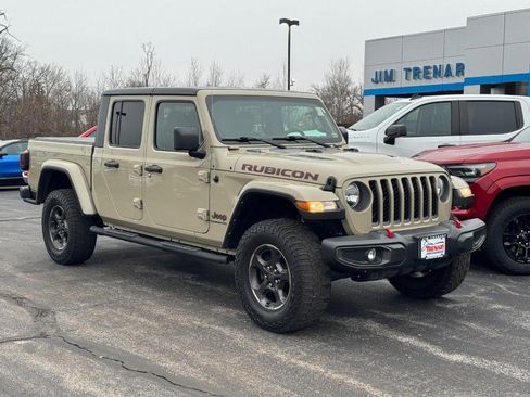 Used 2022 Jeep Gladiator Rubicon w/ Trailer Tow Package image 2