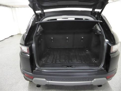 Used 2016 Land Rover Range Rover Evoque SE image 34