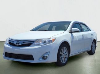 Used 2013 Toyota Camry XLE FWD video 2