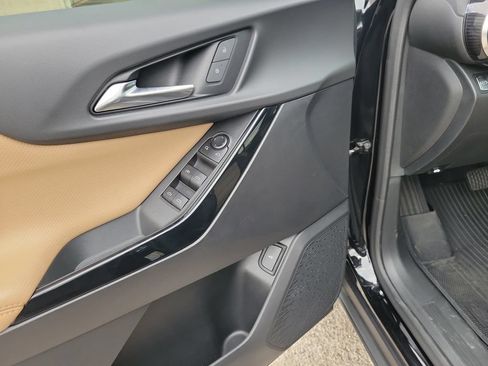 Used 2025 Chevrolet Equinox ACTIV FWD image 23