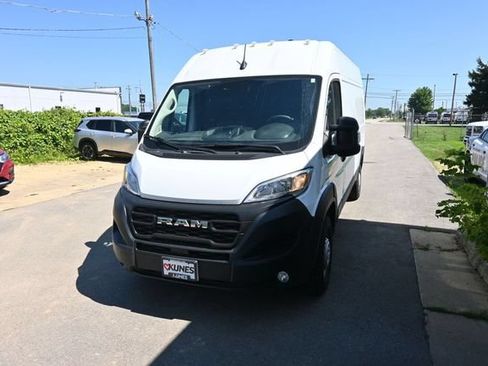 Used 2024 RAM ProMaster 2500 w/ Convenience Group FWD image 6