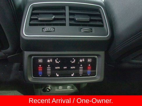 Used 2021 Audi e-tron Premium Plus w/ Premium Plus Package image 11