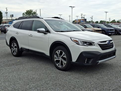 Used 2020 Subaru Outback Touring AWD/4WD image 3