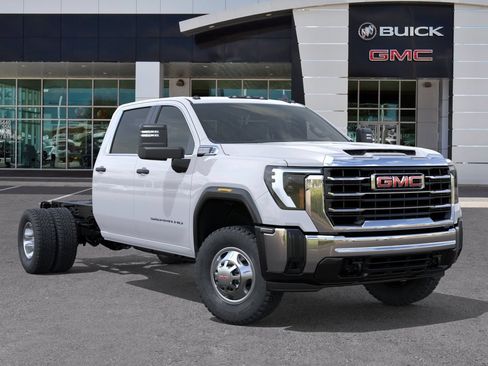 New 2026 GMC Sierra 3500 Pro w/ Convenience Package RWD image 7