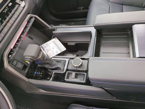 New 2026 Toyota Tundra Platinum AWD/4WD image 14