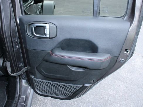 Used 2019 Jeep Wrangler Unlimited Rubicon AWD/4WD image 19