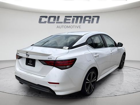 Used 2023 Nissan Sentra SR w/ SR Premium Package FWD image 3