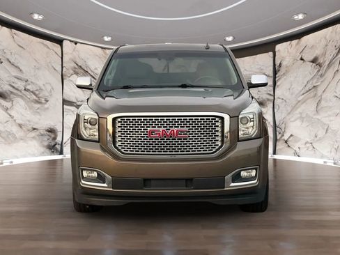 Used 2016 GMC Yukon Denali image 3
