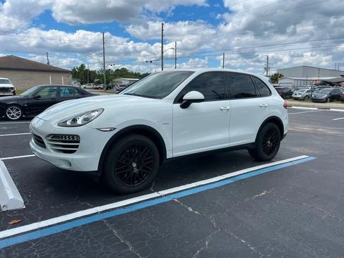 Used 2014 Porsche Cayenne Diesel image 1