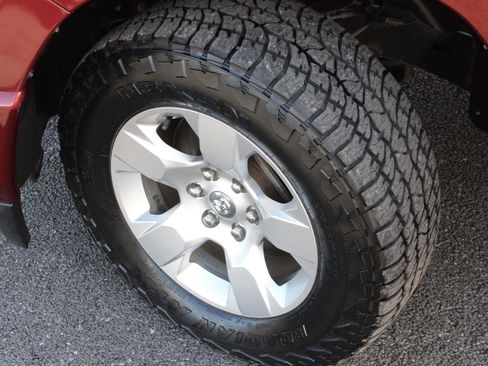 Used 2020 RAM 1500 Big Horn AWD/4WD image 18
