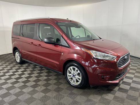 Used 2019 Ford Transit Connect XLT FWD image 4