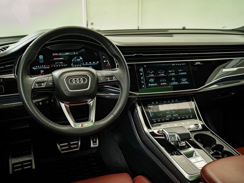 Used 2023 Audi SQ8 Prestige image 4