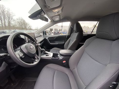 Certified 2025 Toyota RAV4 LE image 24