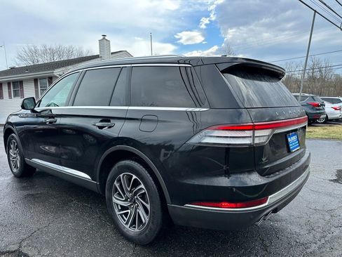Used 2022 Lincoln Aviator AWD image 4