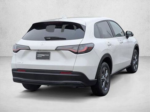 New 2026 Honda HR-V LX image 2