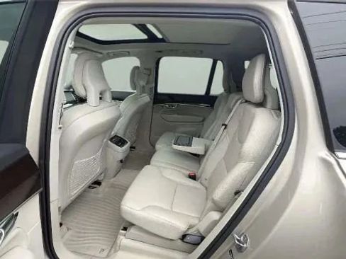 Used 2016 Volvo XC90 T6 Momentum w/ Momentum Plus Package image 46