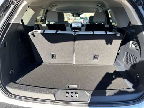 New 2026 Ford Explorer Platinum w/ LUX Leather Package image 12