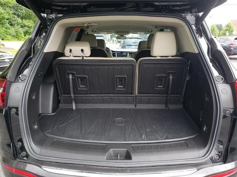 Used 2020 Buick Enclave Essence AWD/4WD image 5