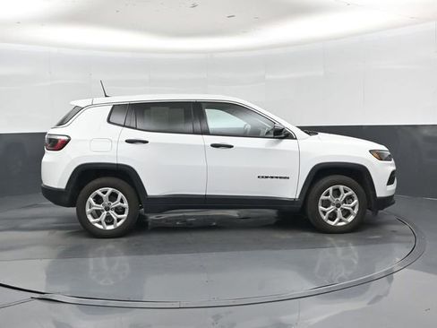 Used 2025 Jeep Compass Sport AWD/4WD image 2