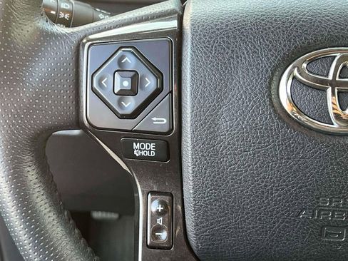 Used 2019 Toyota 4Runner TRD Off-Road Premium AWD/4WD image 22