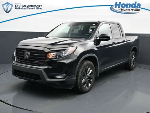 Used 2023 Honda Ridgeline Sport image 3