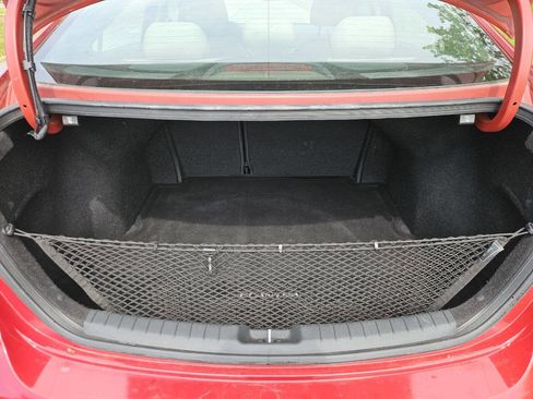 Used 2017 Hyundai Elantra Limited w/ Limited Tech Package 04 image 24