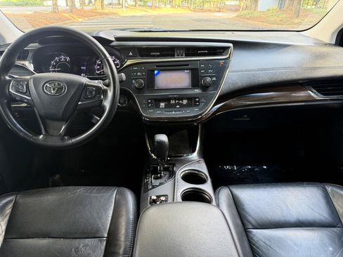 Used 2013 Toyota Avalon XLE Touring FWD image 23
