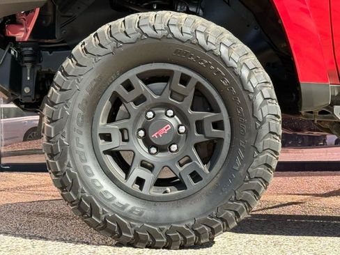 Used 2021 Toyota 4Runner TRD Off-Road Premium image 31