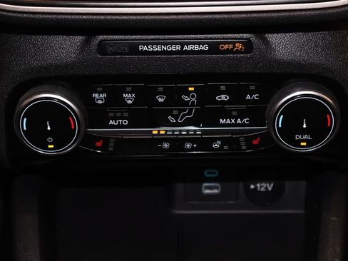 Certified 2022 Ford Escape SE w/ SE Sport Appearance Package AWD/4WD image 29