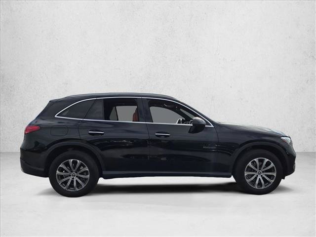 Used 2023 Mercedes-Benz GLC 300 image 4