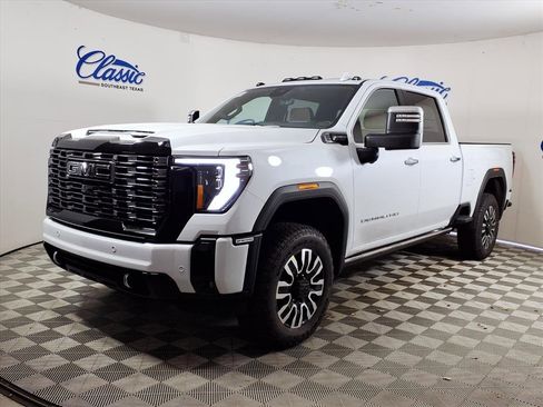 New 2026 GMC Sierra 2500 Denali Ultimate image 6