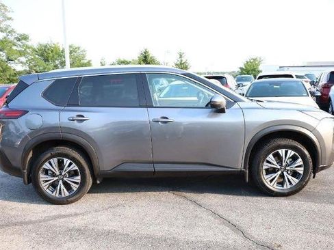 Used 2021 Nissan Rogue SV w/ Premium Package FWD image 5