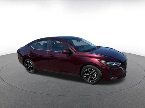 Used 2025 Nissan Sentra SV FWD image 2