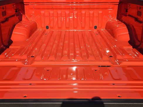 Used 2025 Nissan Frontier PRO-4X image 31