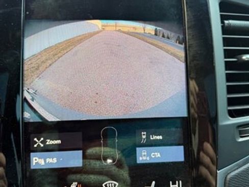 Used 2020 Volvo XC90 T6 Momentum image 13