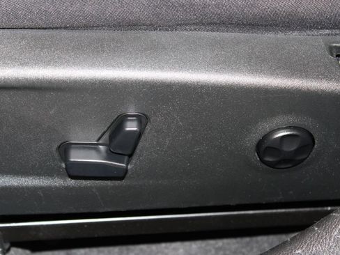 Used 2012 Chrysler 300 RWD image 18