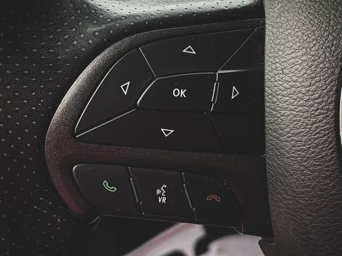 Used 2019 Dodge Charger SXT AWD/4WD image 10
