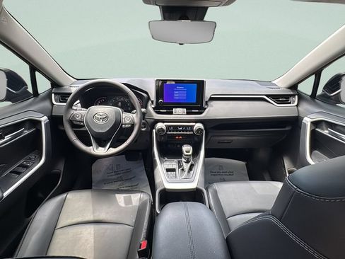 Used 2025 Toyota RAV4 XLE Premium FWD image 11