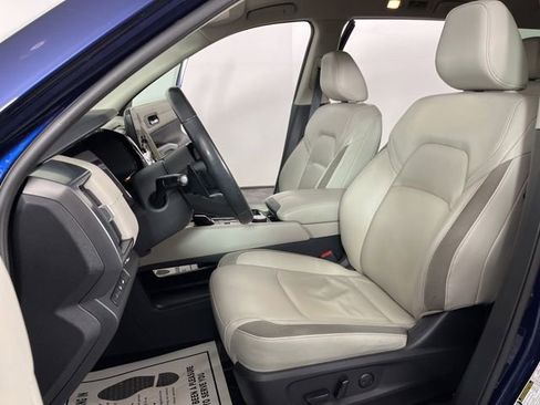 Used 2022 Nissan Pathfinder SL AWD/4WD image 19